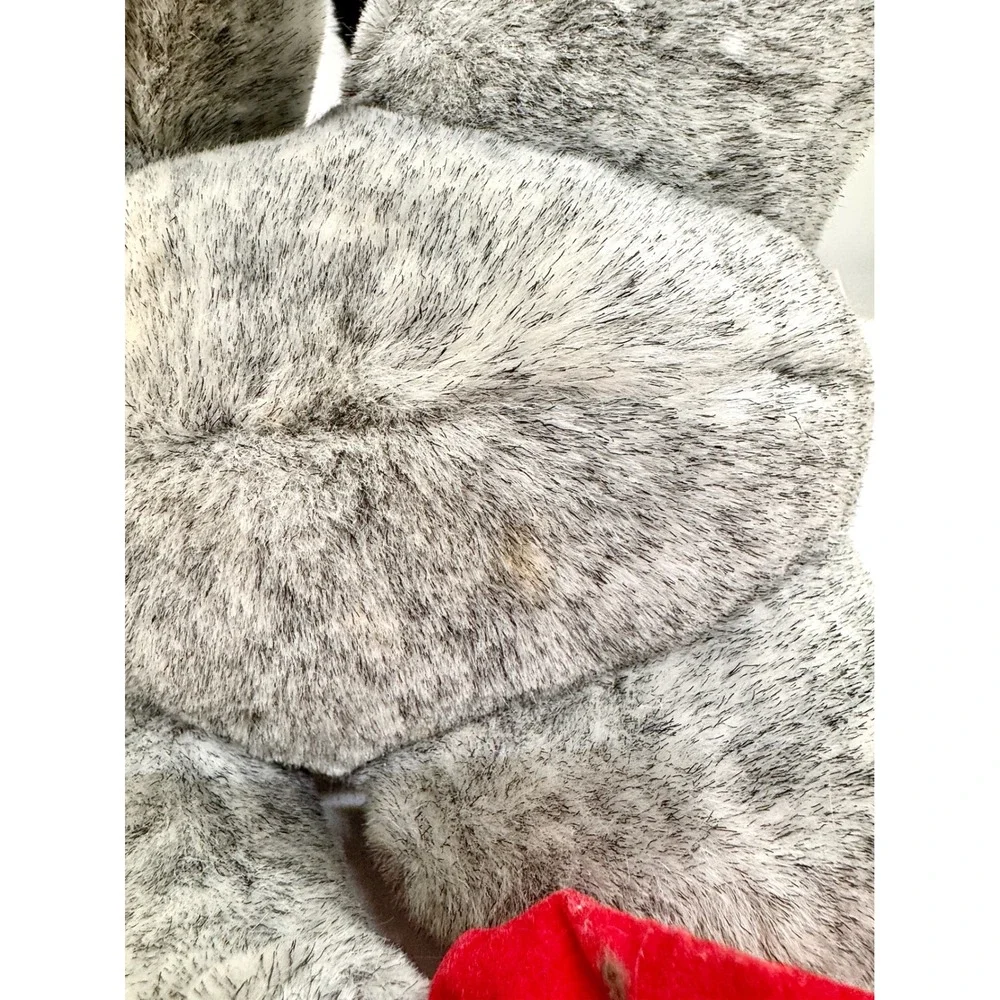 Vintage Hallmark Bandit Raccoon Plush Red Mask Heart Bag Grey Stuffed Animal‎ 9